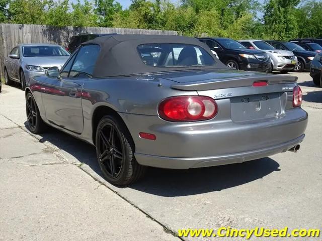 2004 Mazda MX-5 Cloth