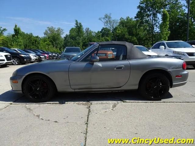 2004 Mazda MX-5 Cloth