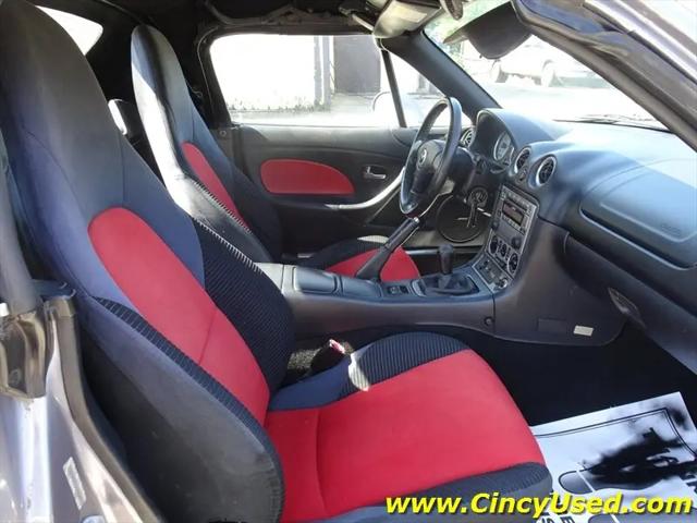2004 Mazda MX-5 Cloth