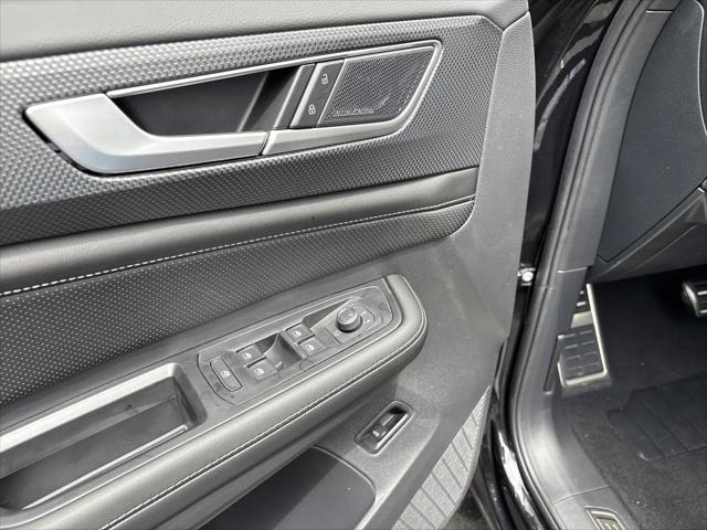 2026 Volkswagen Atlas Cross Sport SEL Premium R-Line