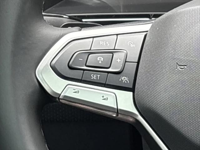 2026 Volkswagen Atlas Cross Sport SEL Premium R-Line