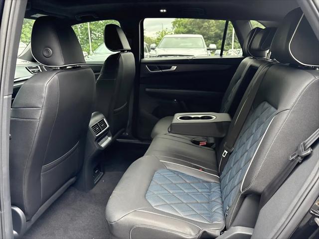 2026 Volkswagen Atlas Cross Sport SEL Premium R-Line