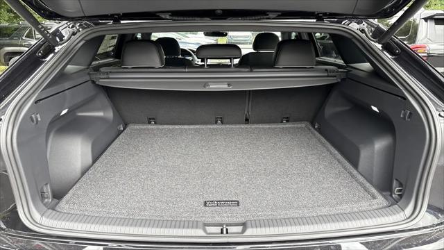 2026 Volkswagen Atlas Cross Sport SEL Premium R-Line