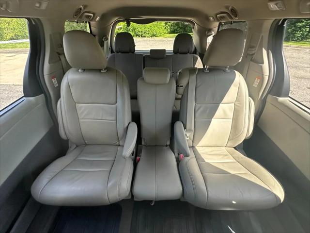 2017 Toyota Sienna XLE 8 Passenger