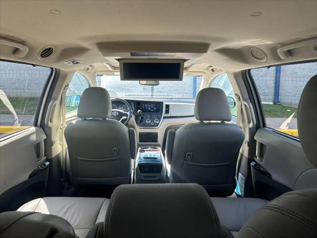 2017 Toyota Sienna XLE 8 Passenger