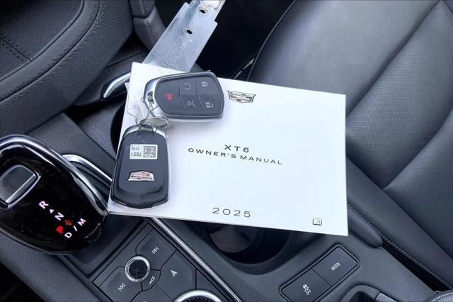 2025 Cadillac XT6 AWD Sport