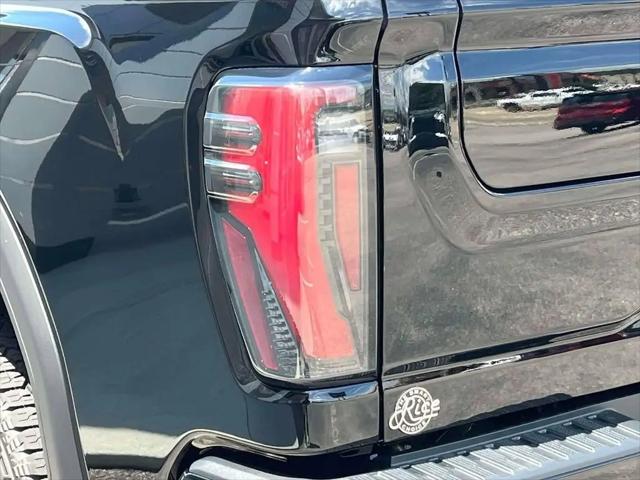 2026 GMC Sierra 2500HD Crew Cab, Standard Bed, AT4, 4WD