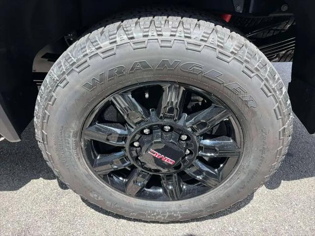 2026 GMC Sierra 2500HD Crew Cab, Standard Bed, AT4, 4WD