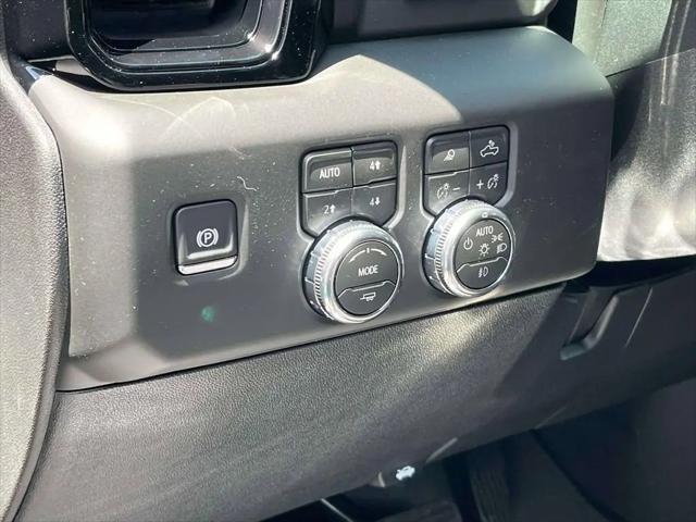 2026 GMC Sierra 2500HD Crew Cab, Standard Bed, AT4, 4WD