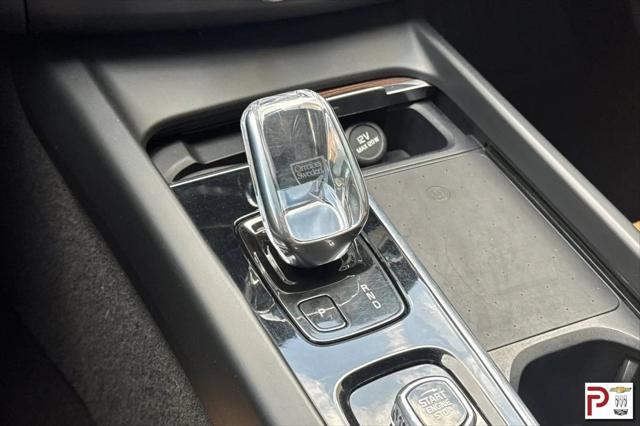 2022 Volvo XC60 Recharge T8 Inscription