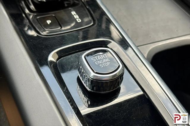 2022 Volvo XC60 Recharge T8 Inscription
