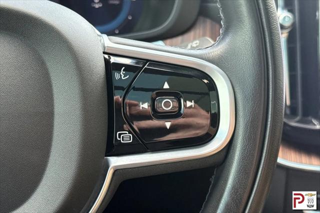 2022 Volvo XC60 Recharge T8 Inscription