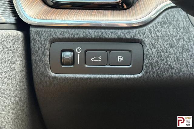 2022 Volvo XC60 Recharge T8 Inscription
