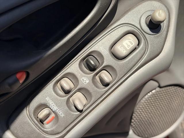 2001 Pontiac Grand Am SE1