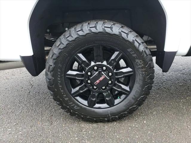 2026 GMC Sierra 2500HD Crew Cab, Standard Bed, AT4, 4WD