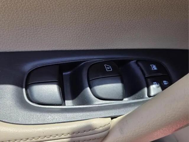 2020 Nissan Rogue SV FWD