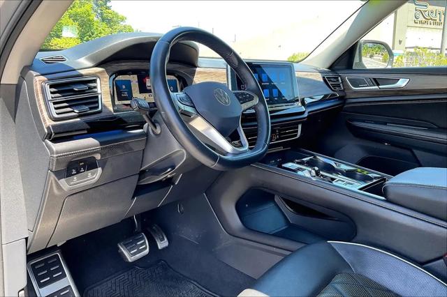 2024 Volkswagen Atlas 2.0T SEL Premium R-Line