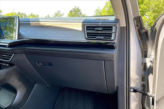 2024 Volkswagen Atlas 2.0T SEL Premium R-Line
