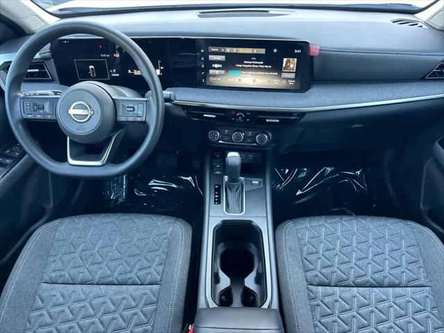 2025 Nissan Kicks SV FWD