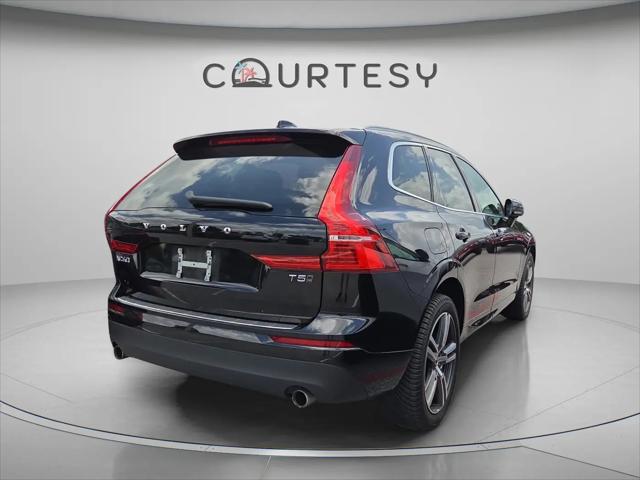 2021 Volvo XC60 T5 Momentum