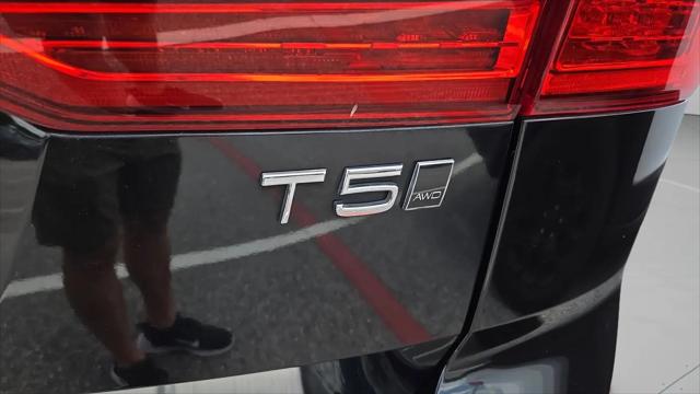 2021 Volvo XC60 T5 Momentum