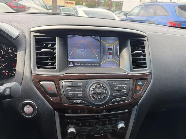 2016 Nissan Pathfinder SL