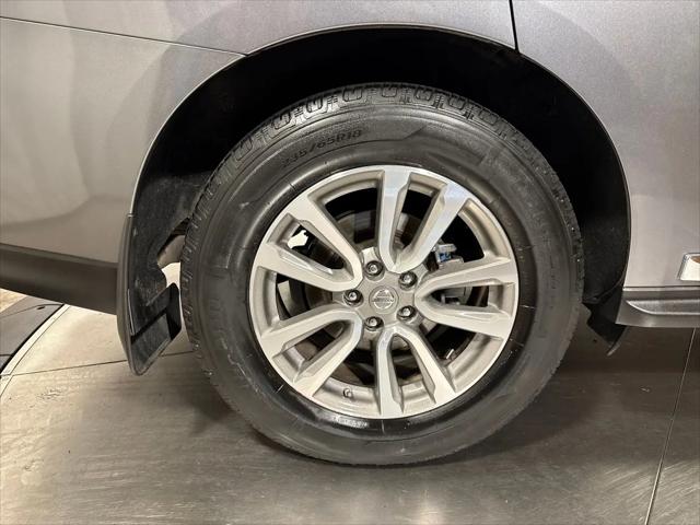 2016 Nissan Pathfinder SL