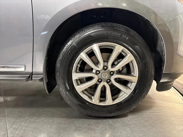 2016 Nissan Pathfinder SL
