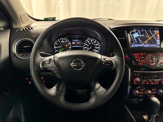 2016 Nissan Pathfinder SL