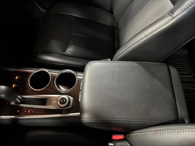 2016 Nissan Pathfinder SL