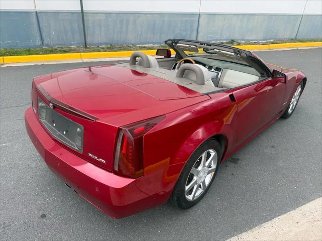 2004 Cadillac XLR Standard