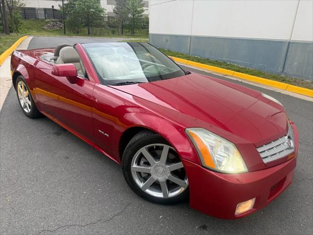 2004 Cadillac XLR Standard