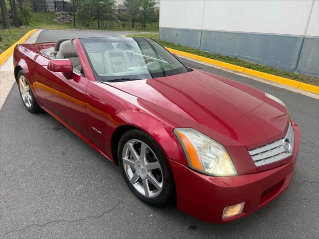2004 Cadillac XLR Standard