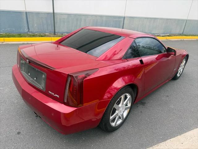 2004 Cadillac XLR Standard