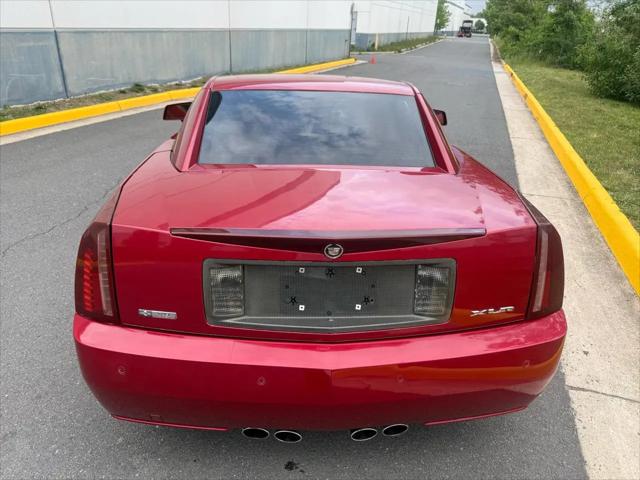 2004 Cadillac XLR Standard