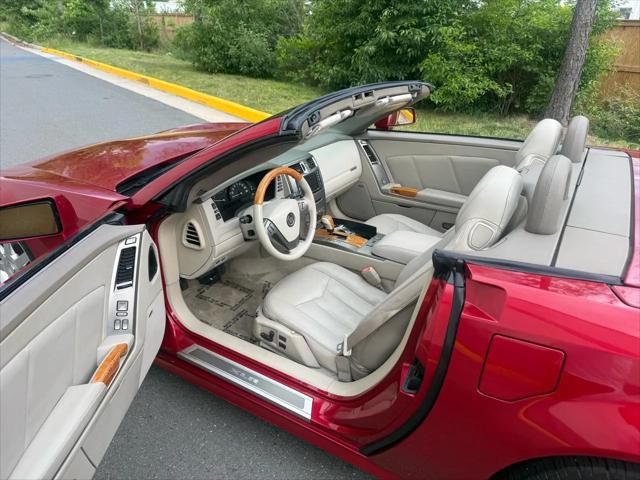 2004 Cadillac XLR Standard