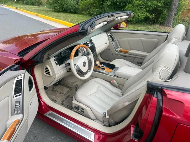 2004 Cadillac XLR Standard
