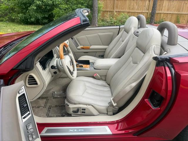 2004 Cadillac XLR Standard