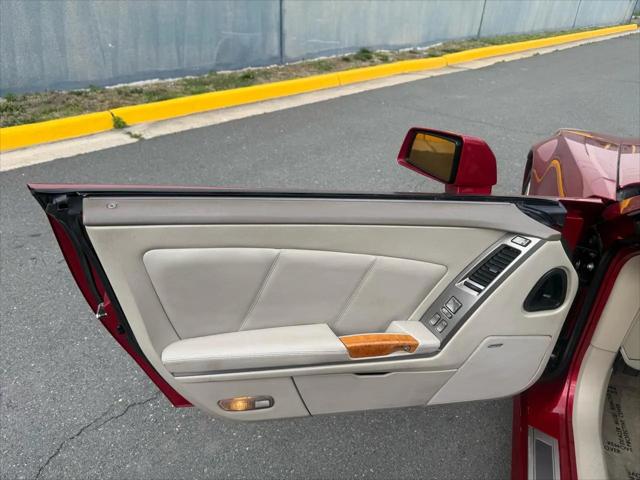 2004 Cadillac XLR Standard
