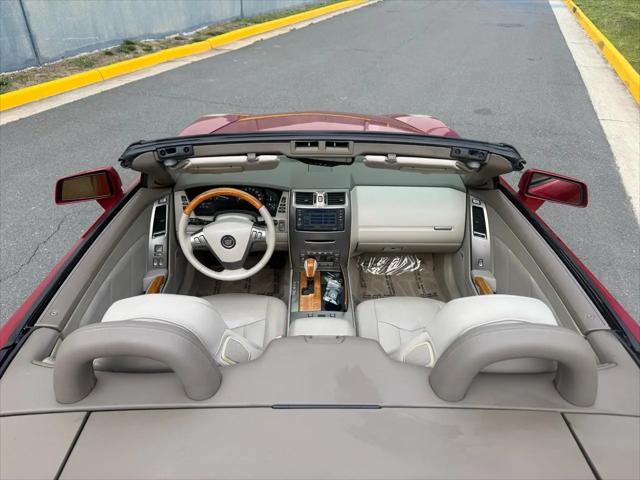 2004 Cadillac XLR Standard