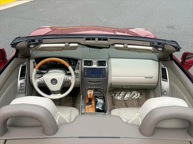 2004 Cadillac XLR Standard