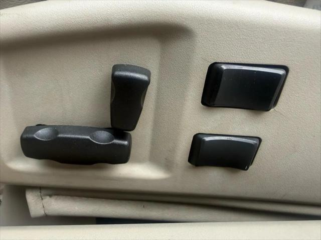 2004 Cadillac XLR Standard