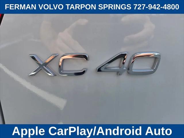 2026 Volvo XC40 Core, B5 AWD Gas (mild hybrid), Dark