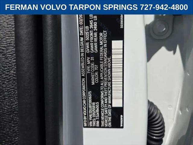 2026 Volvo XC40 Core, B5 AWD Gas (mild hybrid), Dark