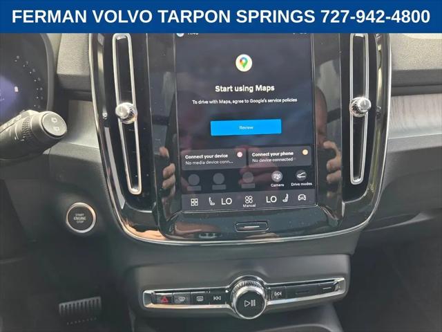 2026 Volvo XC40 Core, B5 AWD Gas (mild hybrid), Dark
