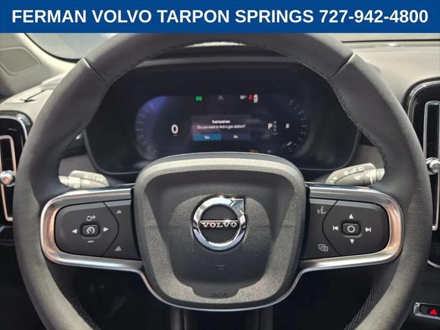 2026 Volvo XC40 Core, B5 AWD Gas (mild hybrid), Dark