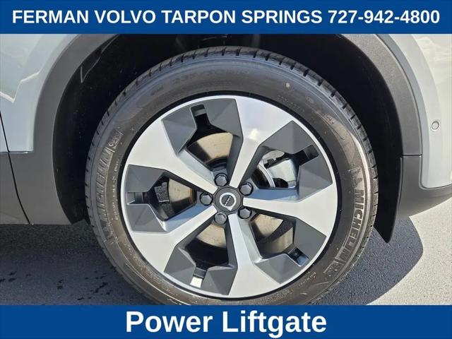 2026 Volvo XC40 Plus, B5 AWD Gas (mild hybrid), Dark