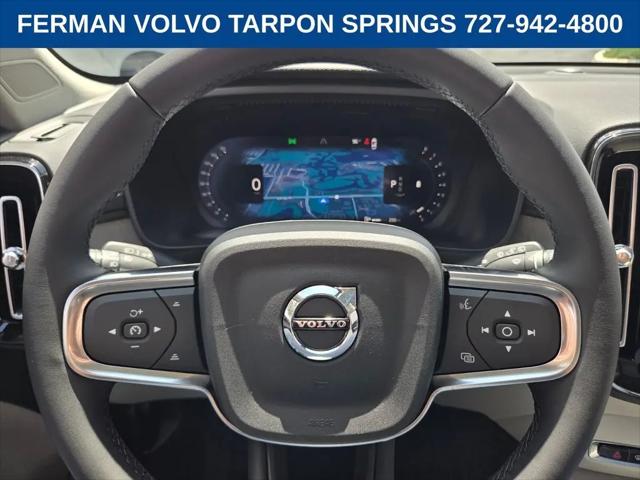 2026 Volvo XC40 Plus, B5 AWD Gas (mild hybrid), Dark