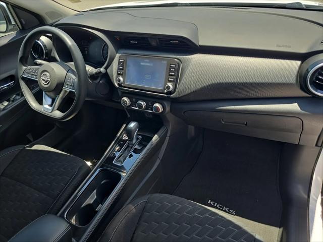 2023 Nissan Kicks SV Xtronic CVT