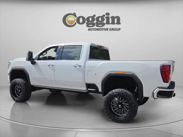 2024 GMC Sierra 2500HD 4WD Crew Cab Standard Bed Denali